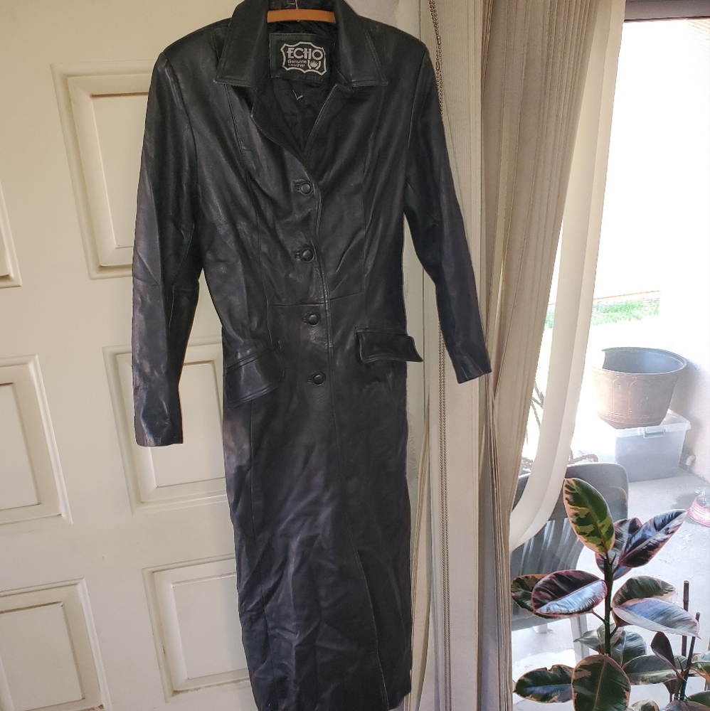 ECHO GENUINE LEATHER TRENCH COAT, BLACK COLOR. SIZE 12, PLEASE REFER TO PICTURES
